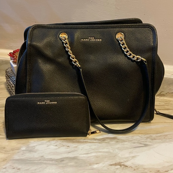 SOLD ✨❤️FINAL SALE🌼The Marc Jacob set - Picture 2 of 16